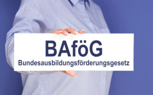 Nebenbei studieren und BaföG erhalten - geht das?